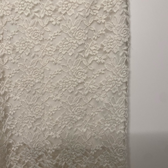 Peppermint Floral Lace Pencil Skirt - Cream - Picture 2 of 5